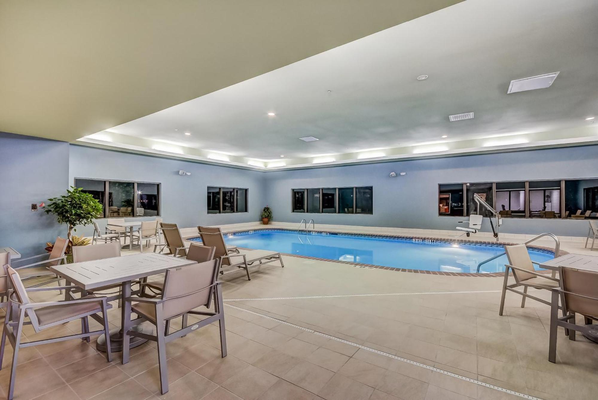 Holiday Inn Express & Suites Greenville Airport I85 By Ihg Exterior photo