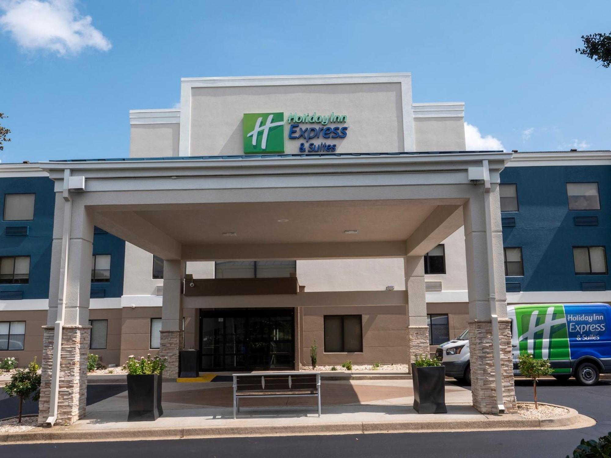 Holiday Inn Express & Suites Greenville Airport I85 By Ihg Exterior photo