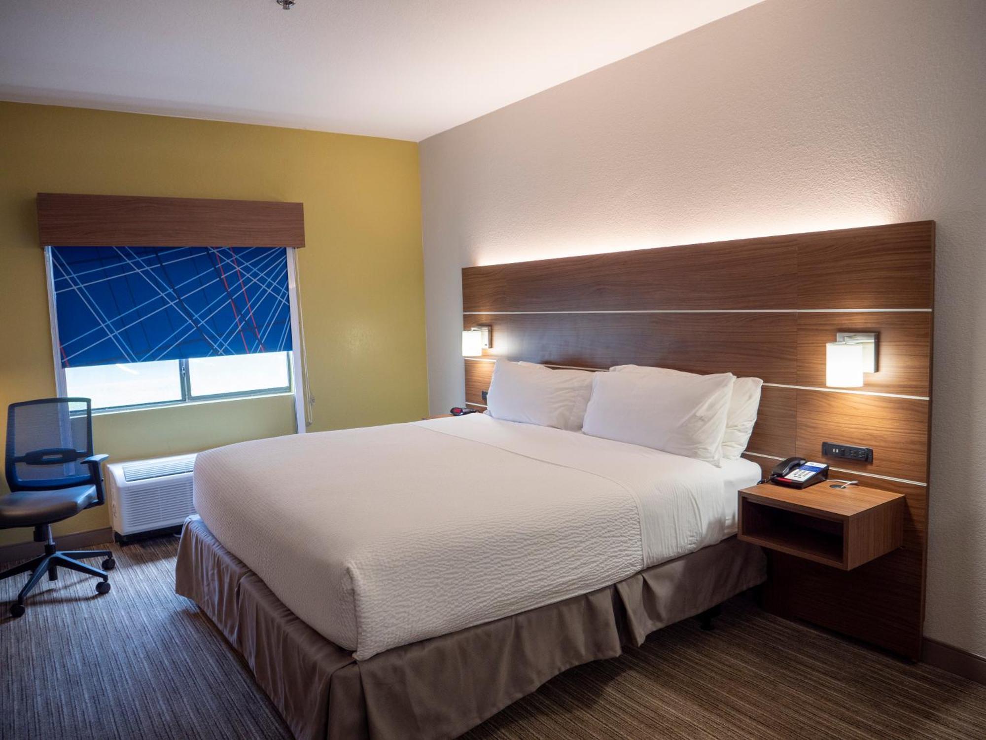 Holiday Inn Express & Suites Greenville Airport I85 By Ihg Exterior photo