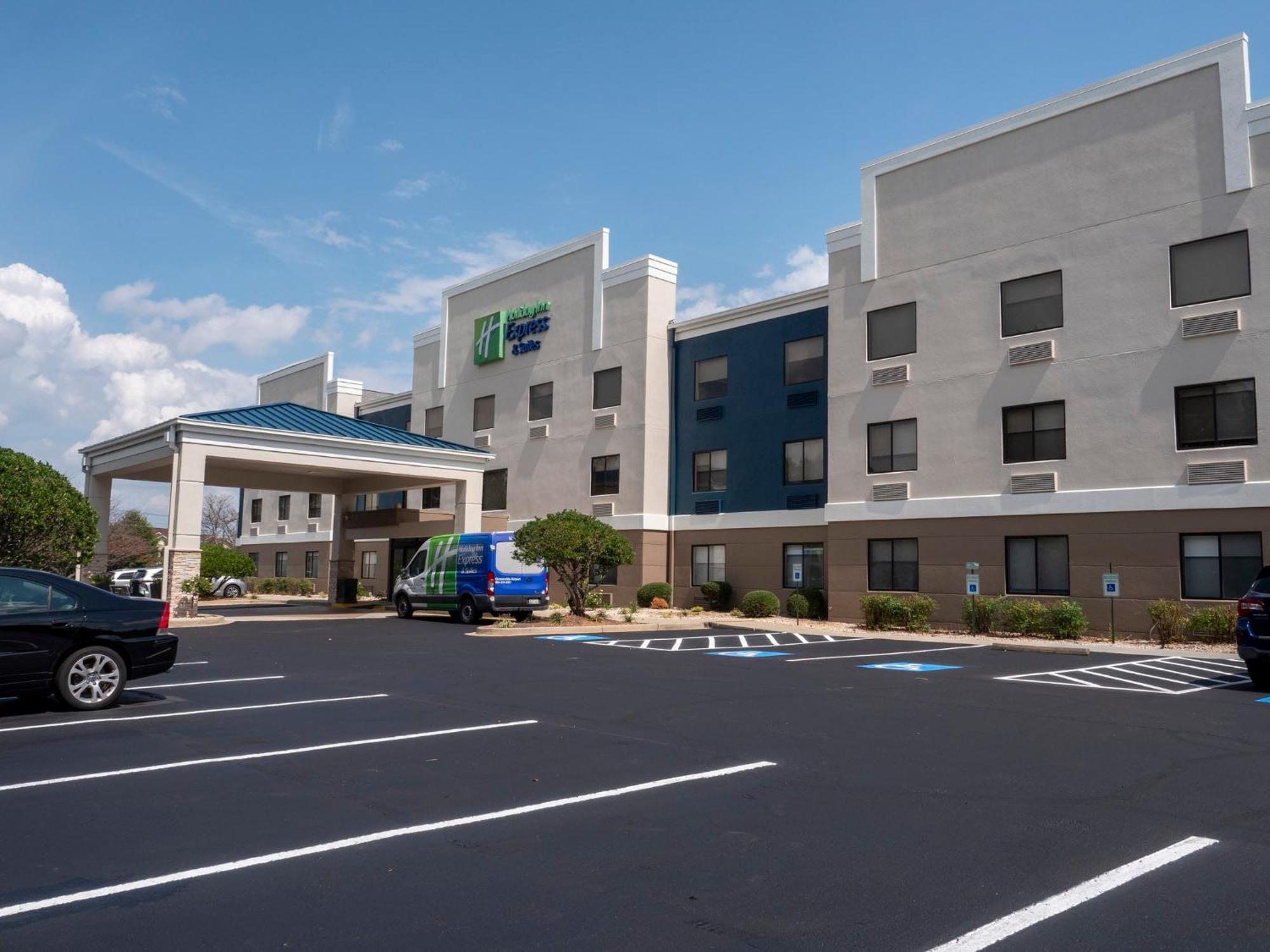 Holiday Inn Express & Suites Greenville Airport I85 By Ihg Exterior photo